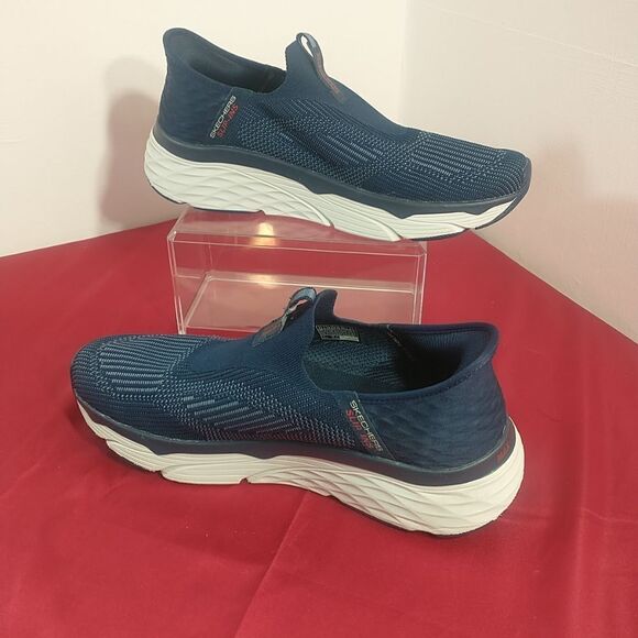 Skechers Max Cushioning Slip On Advantageous Mens 11 Navy Running Shoes. - Picture 2 of 9